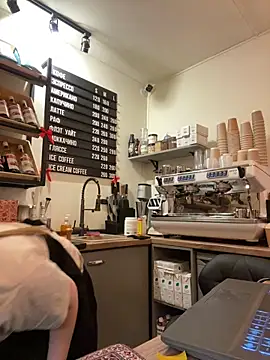 cinnabon_'s cam snapshot