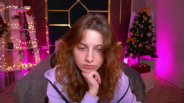 CuteeFoxy's cam snapshot