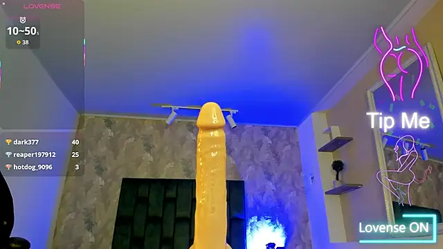 april_dumont's cam snapshot