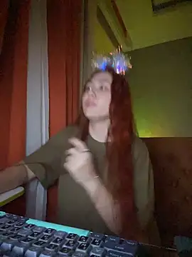 LolaMint_'s cam snapshot