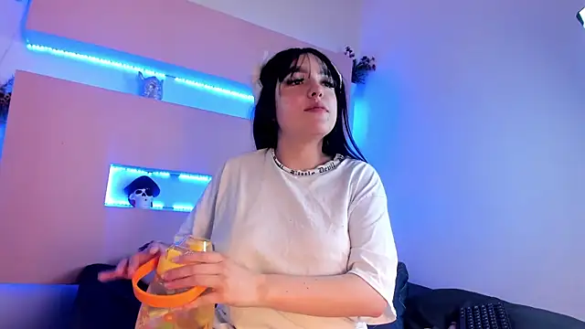 bubble__angel__'s cam snapshot