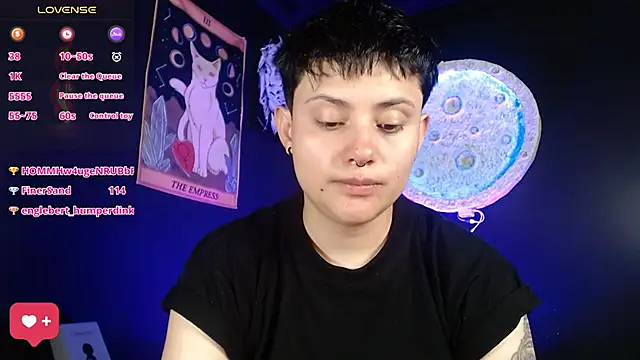 girl_intense444's cam snapshot