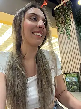 sarah_honey__'s cam snapshot