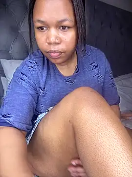 GoldenAss07's cam snapshot