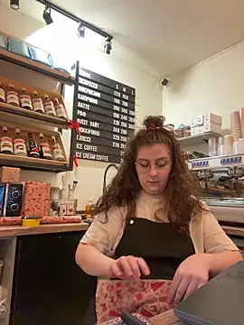 cinnabon_'s cam snapshot