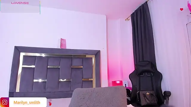 MarilynSmIith live sex cam
