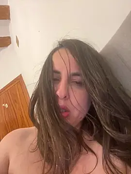 laarti live sex cam