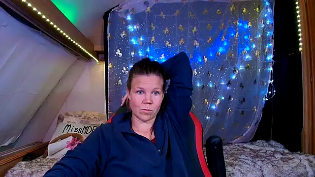 CallMeMaria's cam snapshot