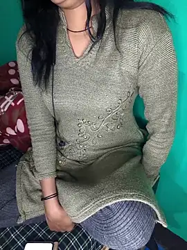 QWEEN7B's cam snapshot