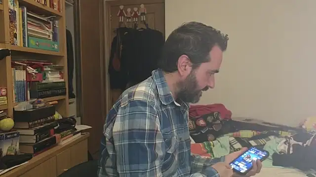 curiosillo83 live sex cam