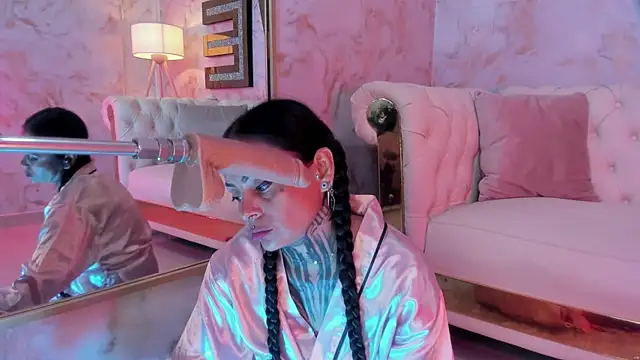 cheekybitch_'s cam snapshot