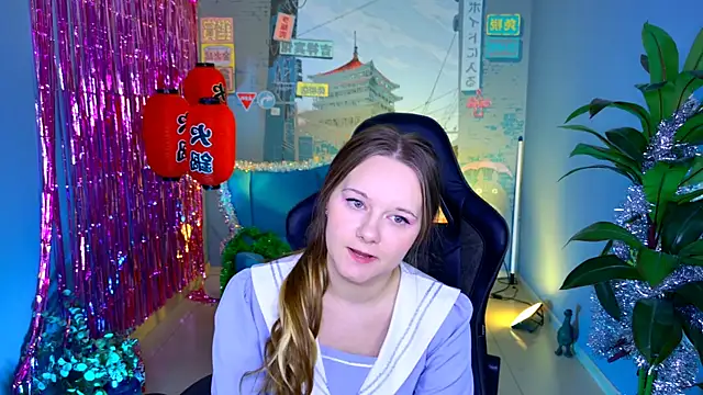 auroranelson's cam snapshot