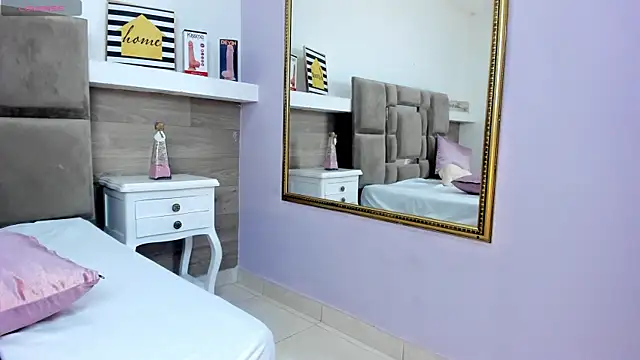 AlissonClare_'s cam snapshot