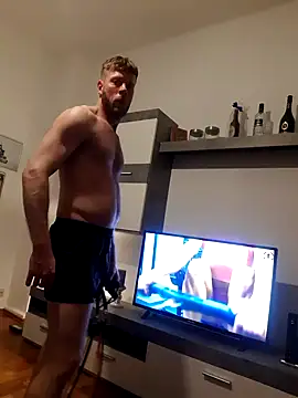 xXCR07xX live sex cam