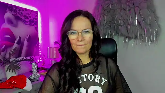 HelenLuxx live sex cam