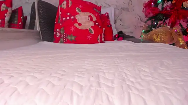 Bella_desi_'s cam snapshot