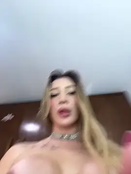 bunny_bicht live sex cam