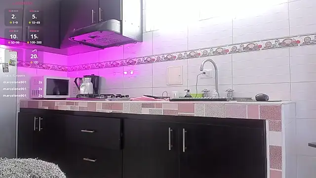 Emma-evans live sex cam