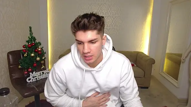 MaxKaiden live sex cam