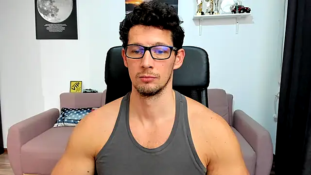 BrutusK08 live sex cam