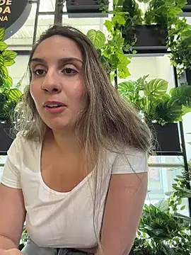 sarah_honey__'s cam snapshot