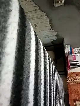 Hornyboy7489's cam snapshot