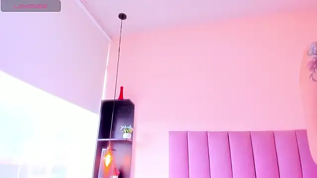 violet_myerrs's cam snapshot