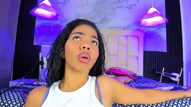 Carla_evans_'s cam snapshot