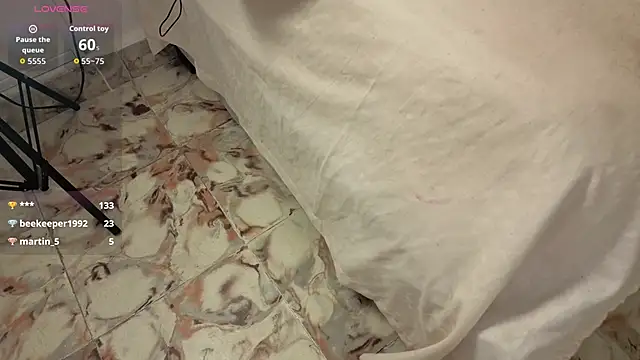 carla_fox04's cam snapshot