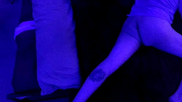 Time2playN303party's cam snapshot