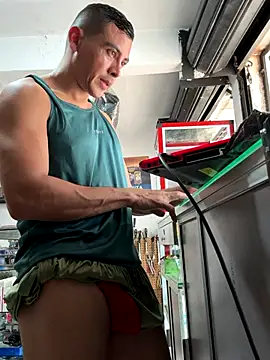 Paul22cm- live sex cam