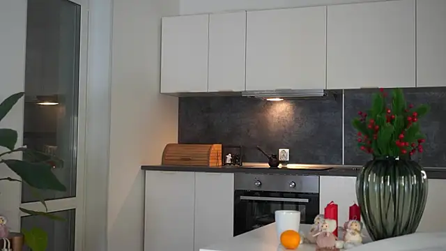 LatonyaButac's cam snapshot