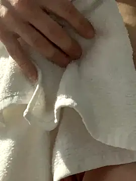 YnotBoth live sex cam