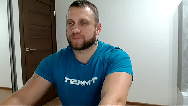 B-L-O-N-D's cam snapshot