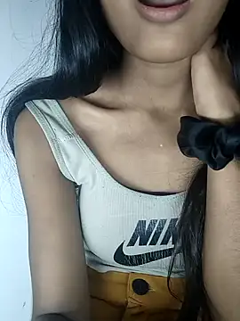 Babydholl768 live sex cam