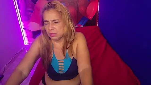 Stacy_Hall0's cam snapshot