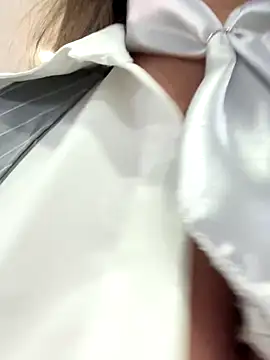 LIZ-06_'s cam snapshot