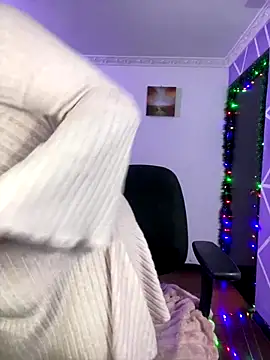 MiiaaJoness's cam snapshot