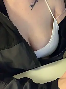 Ghostbaby02 live sex cam