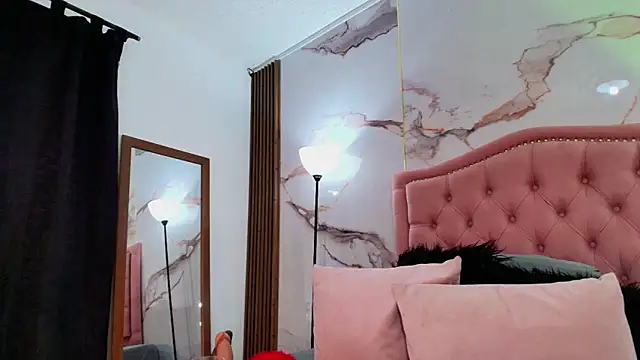 La_indiia live sex cam