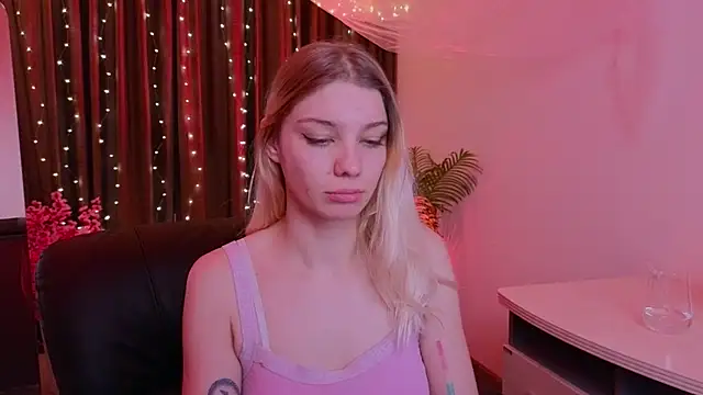 shark_attack52's cam snapshot