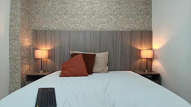 zoe_bermudez's cam snapshot