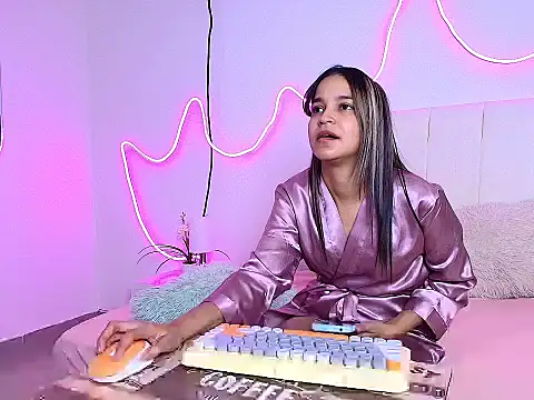 Mariana_edenroom's cam snapshot