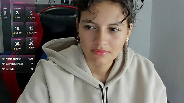 Mia_and_Kenai's cam snapshot