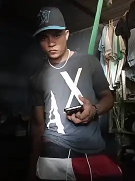 youngboypiss's cam snapshot