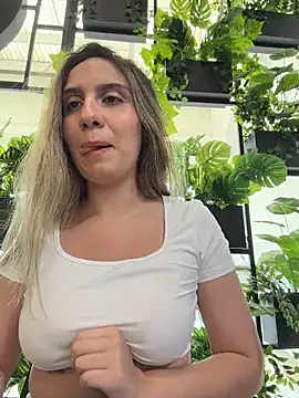 sarah_honey__'s cam snapshot