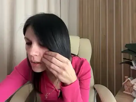 InjaAtHome live sex cam