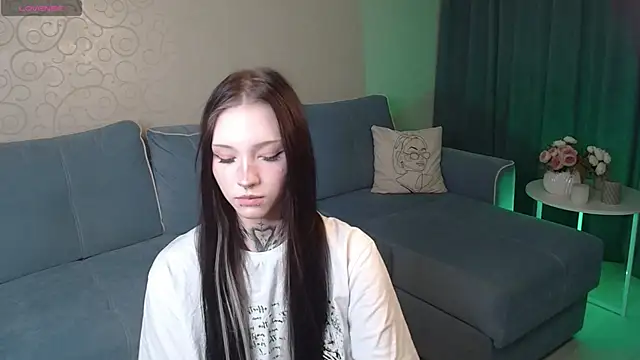 mefwhore live sex cam