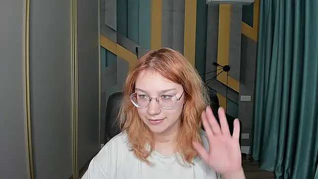 AngelinaLow's cam snapshot