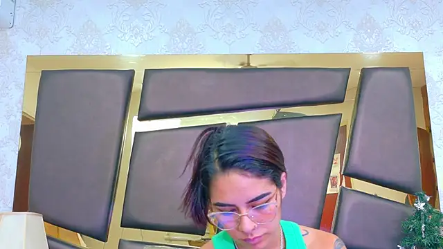 NicoleEsposito's cam snapshot